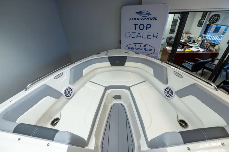 Slide: The Image of 2026 Chaparral 23 SSi boat interior at Amity Harbor Marine dealership. - 20