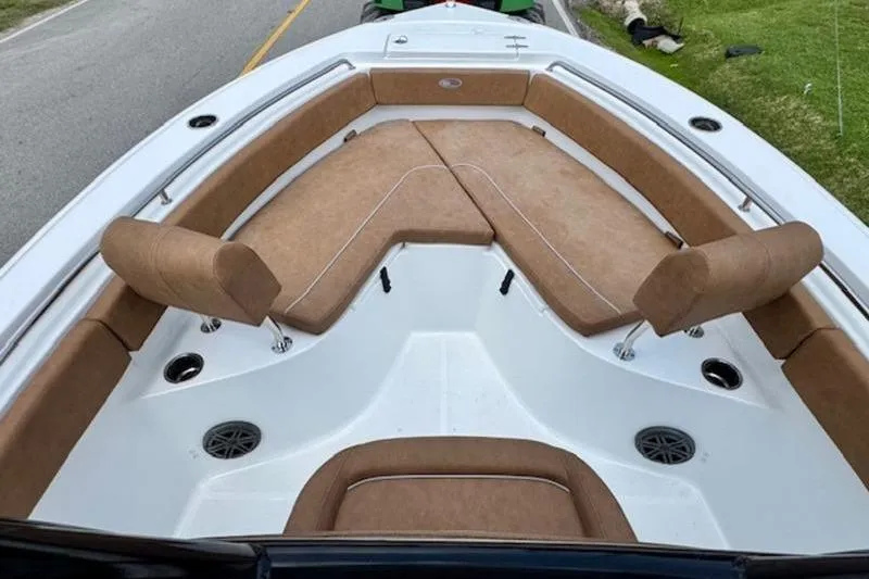 Slide: The Image of Interior view of Sea Hunt Ultra 219 boat, model year 2026. - 14