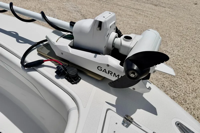 Slide: The Image of Garmin trolling motor on 2025 Bluewater 25t boat, featuring sleek design and advanced technology. - 51