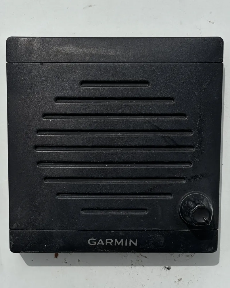 Slide: The Image of Raymarine and B&G instruments on Ericson 34-2 sailboat, year 1988. - 39