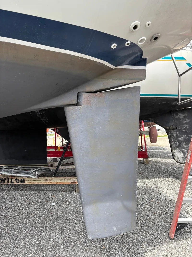 Slide: The Image of Propeller of a 1988 Ericson 34-2 sailboat on a boat stand. - 9