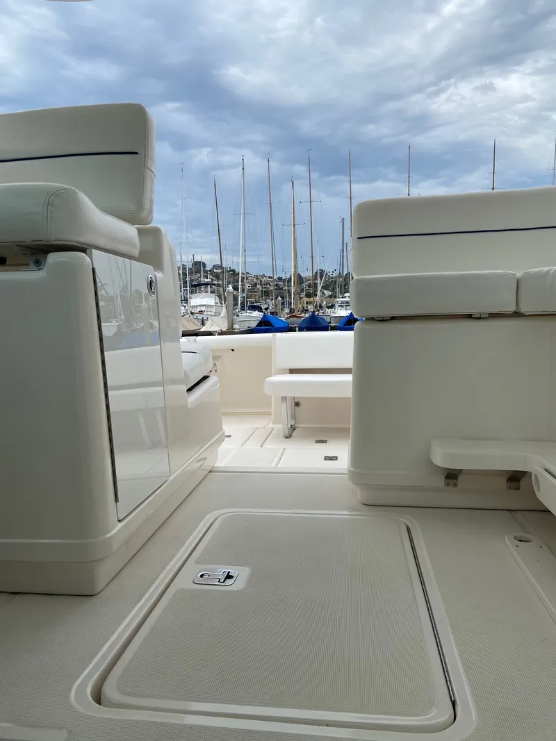 Slide: The Image of Tiara 32 Open 2005 - 5