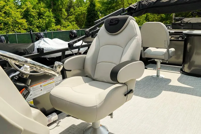 Slide: The Image of Captain's chair on 2026 Dockside 22DF boat, featuring sleek design and comfortable seating. - 23