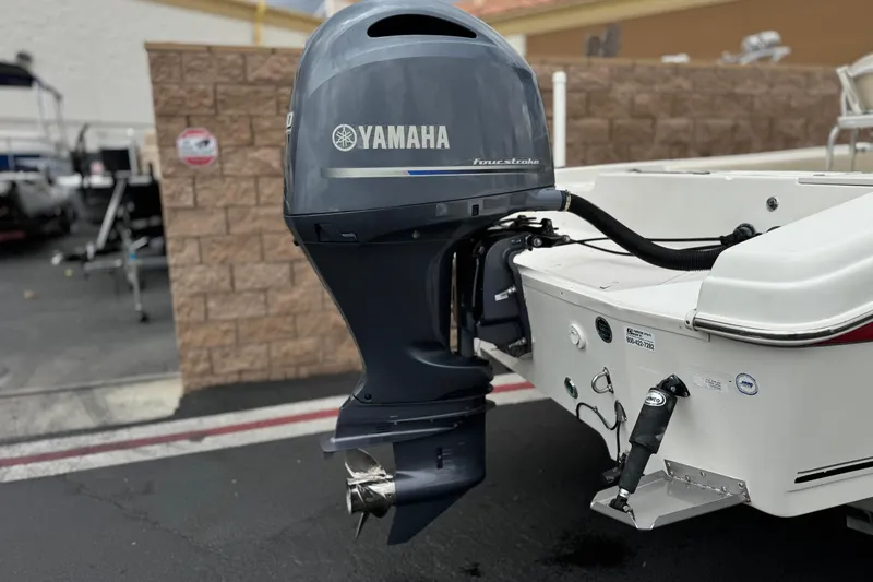 Slide: The Image of 2014 Carolina Skiff 23 Ultra Elite SS with Yamaha four-stroke outboard motor. - 6