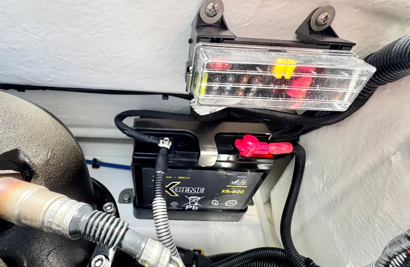 Slide: The Image of Williams Jet Tenders Sportjet 395 2025 battery and wiring. - 29
