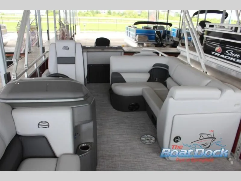 Slide: The Image of Sportfish 20 DLX 2026 - 11