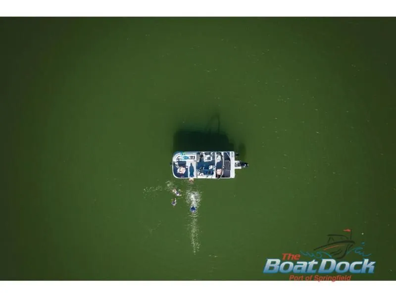 Slide: The Image of Sportfish 20 DLX 2026 - 110