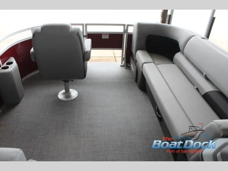Slide: The Image of Sportfish 20 DLX 2026 - 12