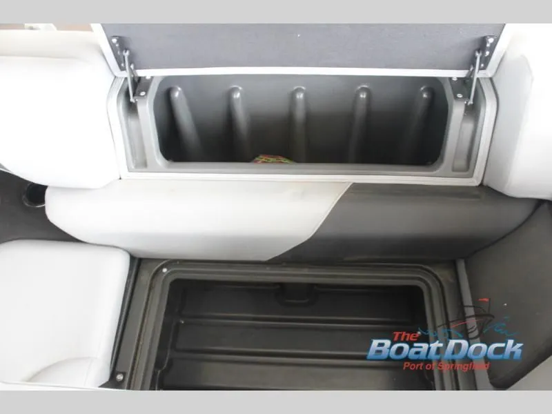 Slide: The Image of Sportfish 20 DLX 2026 - 19