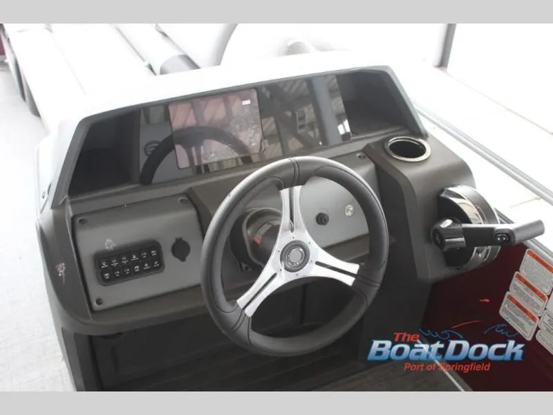 Slide: The Image of Sportfish 20 DLX 2026 - 20