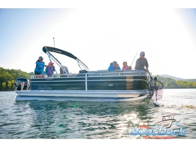 Slide: The Image of Sportfish 20 DLX 2026 - 26