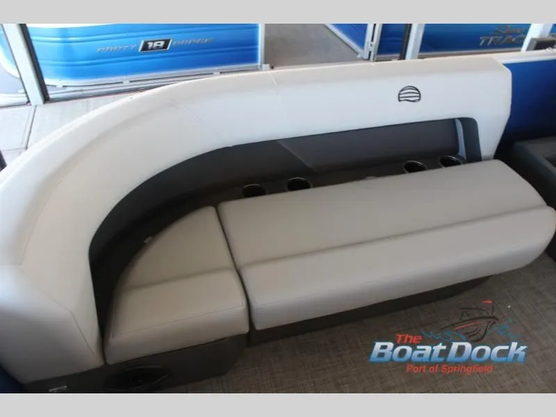 Slide: The Image of Party Barge 16 DLX 2026 - 11