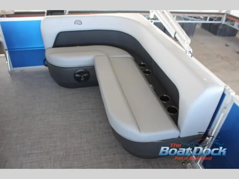 Slide: The Image of Party Barge 16 DLX 2026 - 15