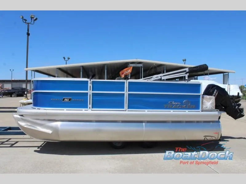 Slide: The Image of Party Barge 16 DLX 2026 - 6