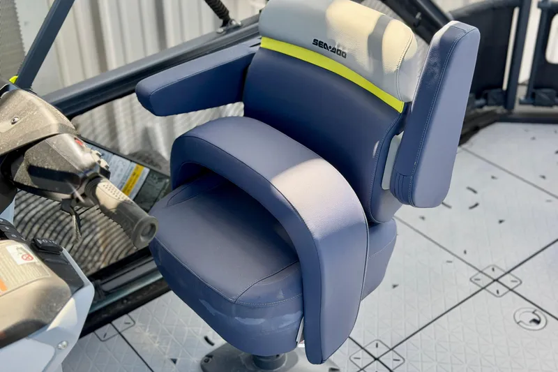 Slide: The Image of Captain's seat on 2026 Sea-Doo Switch Cruise Limited 21, featuring ergonomic design and controls. - 14