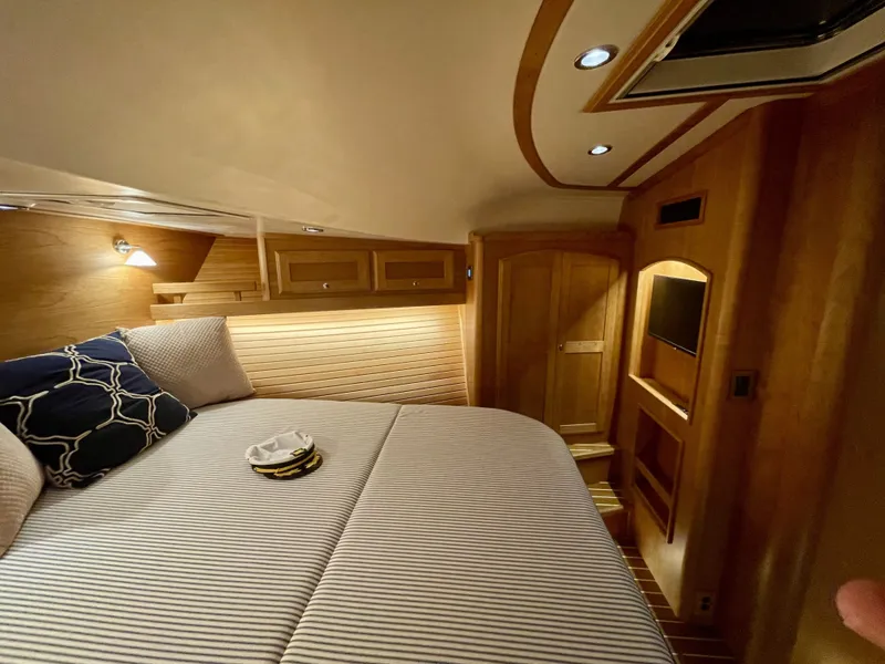 Slide: The Image of Sabre 48 Salon Express 2023 - 24