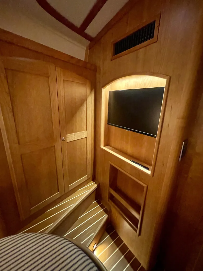 Slide: The Image of Sabre 48 Salon Express 2023 - 25
