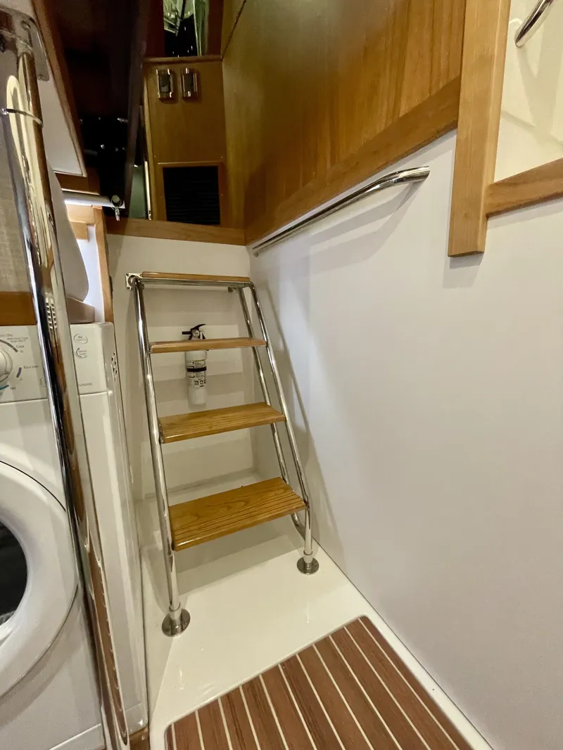 Slide: The Image of Sabre 48 Salon Express 2023 - 33