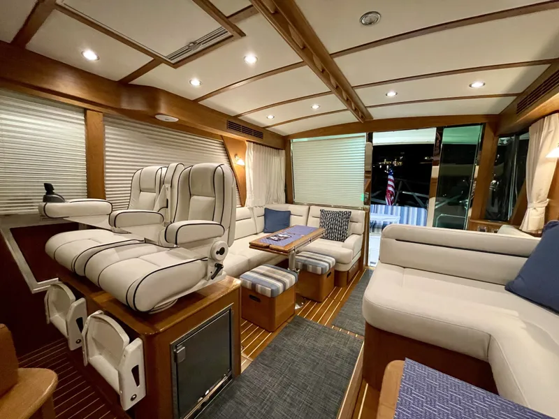 Slide: The Image of Sabre 48 Salon Express 2023 - 6