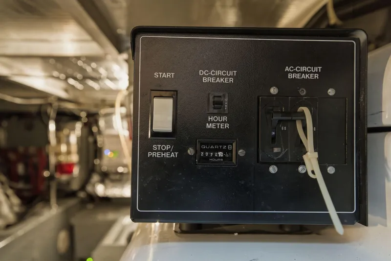 Slide: The Image of Control panel of a 1998 Carver 445 Aft Cabin Motor Yacht engine room. - 45
