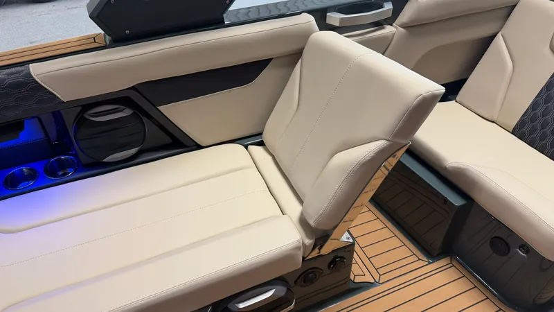 Slide: The Image of MasterCraft XT24 2027 - 53