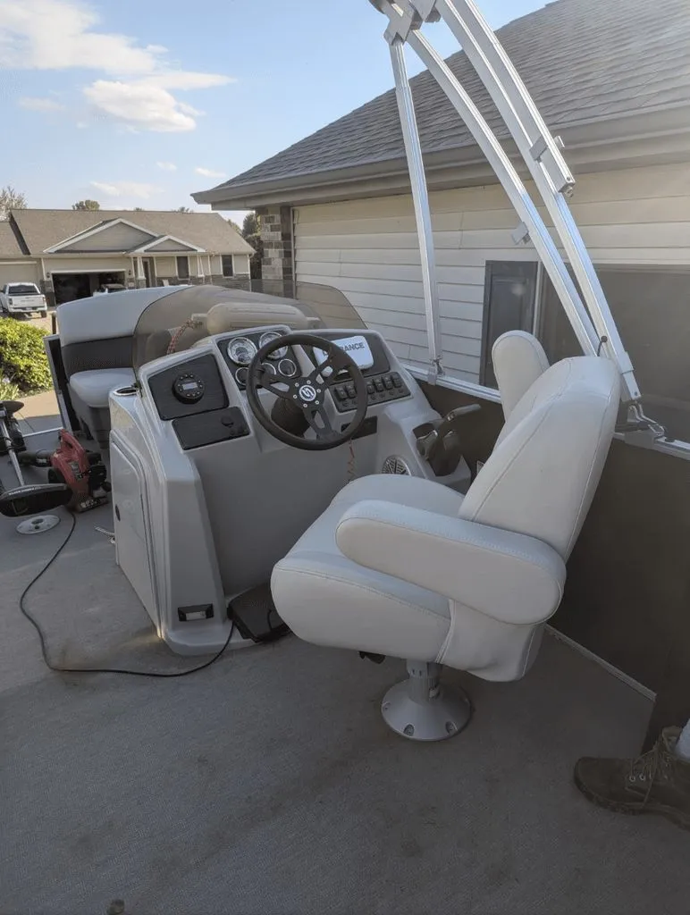 Slide: The Image of Interior of a 2022 Sylvan Mirage 820 boat. - 3