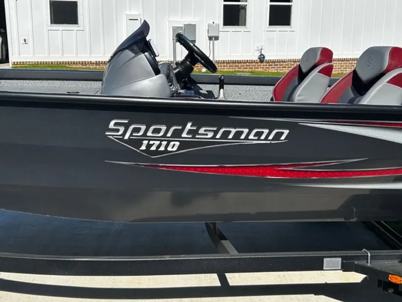 Slide: The Image of G3 Sportsman 1710 boat, 2022 model, side view. - 2