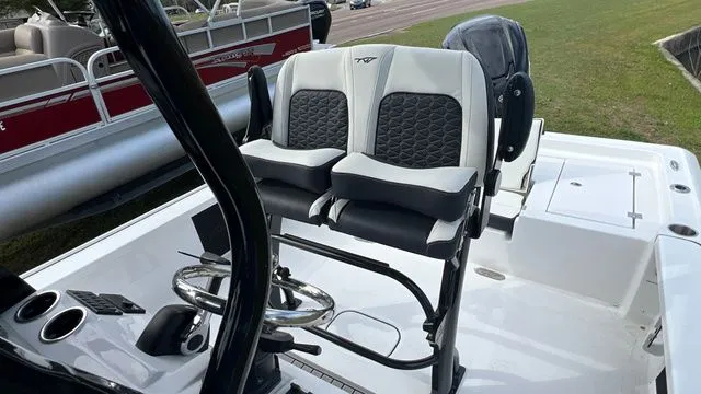 Slide: The Image of Tidewater 2410 Bay Max 2026 - 14