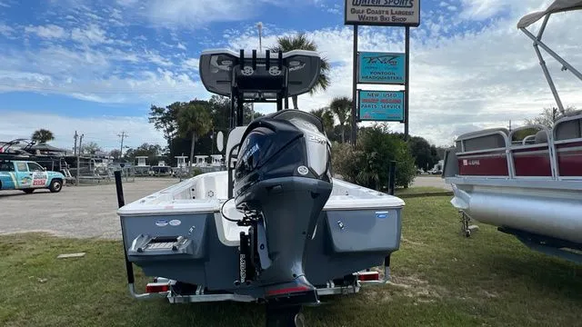 Slide: The Image of Tidewater 2410 Bay Max 2026 - 4