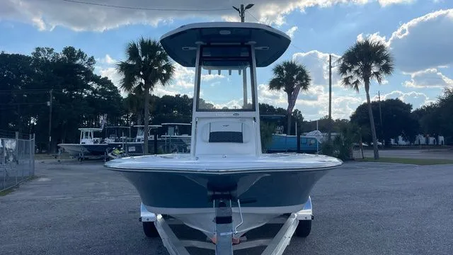 The Image of Tidewater 2110 Bay Max 2026 - 1