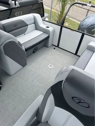 Slide: The Image of Veranda Vista Sport VS 22 RC 2025 - 17