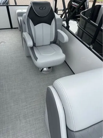 Slide: The Image of Veranda Vista Sport VS 22 RC 2025 - 21