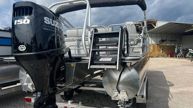 Slide: The Image of Bentley Pontoons Legacy Swingback 240 2026 - 4