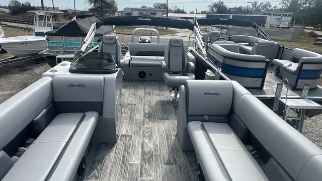 Slide: The Image of Bentley Pontoons Legacy Swingback 240 2026 - 9
