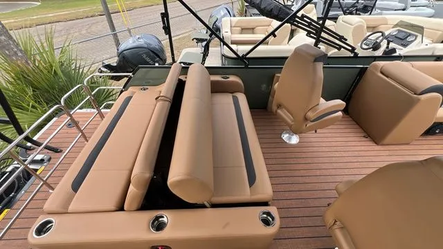 Slide: The Image of Bentley Pontoons Legacy 203 Swingback 2026 - 15