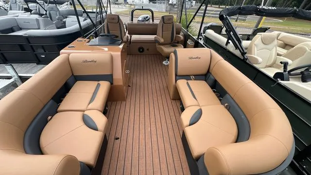 Slide: The Image of Bentley Pontoons Legacy 203 Swingback 2026 - 9