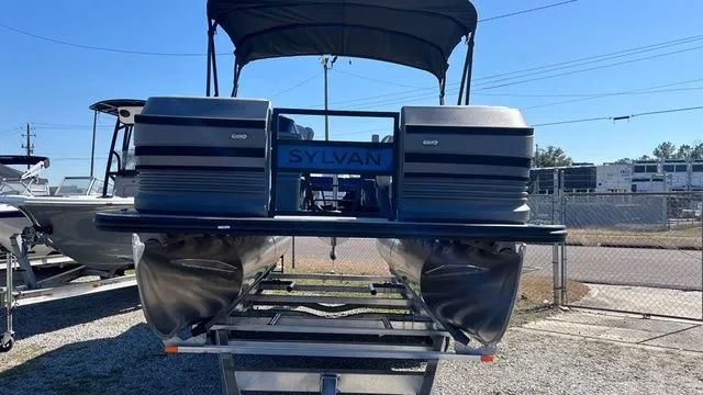 Slide: The Image of Sylvan R- Series 22 LZ DH 2026 - 8