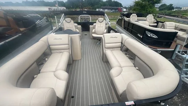Slide: The Image of Bentley Pontoons Elite 223 Rear Lounger (3/4 Tube) 2021 - 10