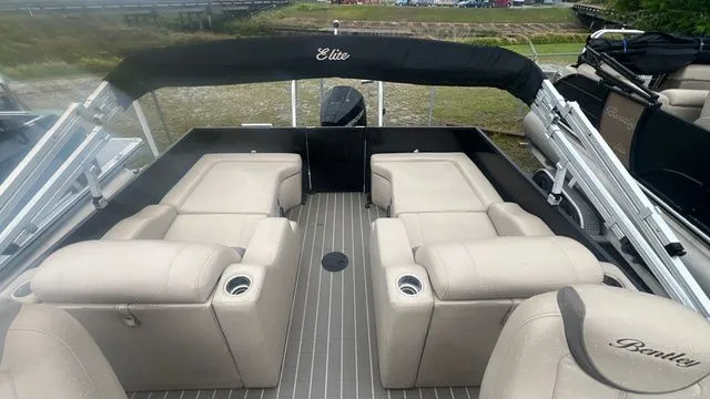 Slide: The Image of Bentley Pontoons Elite 223 Rear Lounger (3/4 Tube) 2021 - 12