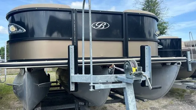 Slide: The Image of Bentley Pontoons Elite 223 Rear Lounger (3/4 Tube) 2021 - 7