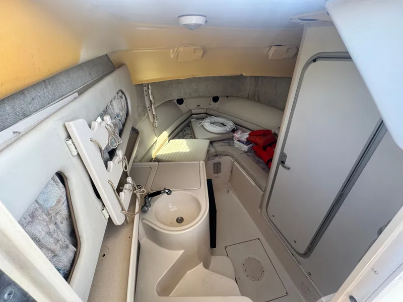 Slide: The Image of Interior of 2002 Grady-White Sailfish 282 boat. - 10
