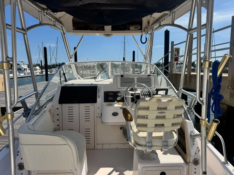 Slide: The Image of Interior view of a 2002 Grady-White Sailfish 282 boat at the dock. - 7