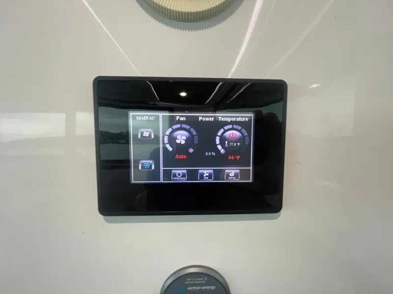 Slide: The Image of Axopar 37 XC Cross Cabin 2020 - 26