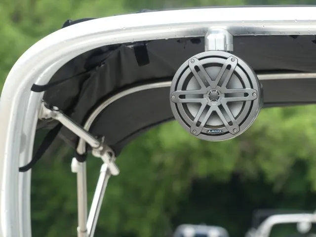 Slide: The Image of Speaker on a 2020 MasterCraft NXT22 boat. - 20