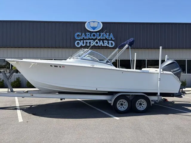 The Image of 2013 Sea Hunt 234 ESCAPE boat at Carolina Outboard. - 1