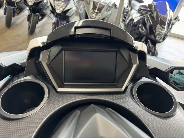 Slide: The Image of Yamaha WaveRunner FX SVHO 2025 dashboard with display and cup holders. - 15
