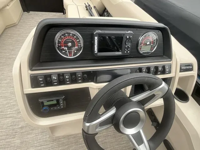Slide: The Image of Dashboard of Godfrey Pontoons Sweetwater 2086 C Sport Tube 2026. - 22