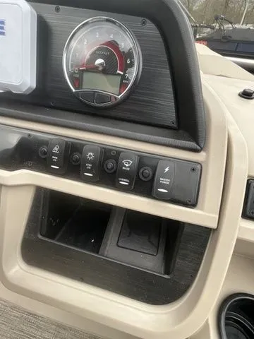 Slide: The Image of Dashboard of a 2026 Godfrey Pontoons Sweetwater 2086 C Sport Tube. - 24