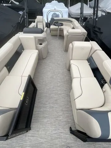 Slide: The Image of Interior of Godfrey Pontoons Sweetwater 2086 C Sport Tube 2026. - 31