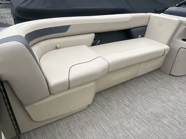 Slide: The Image of Interior of Godfrey Pontoons Sweetwater 2086 C Sport Tube 2026. - 34